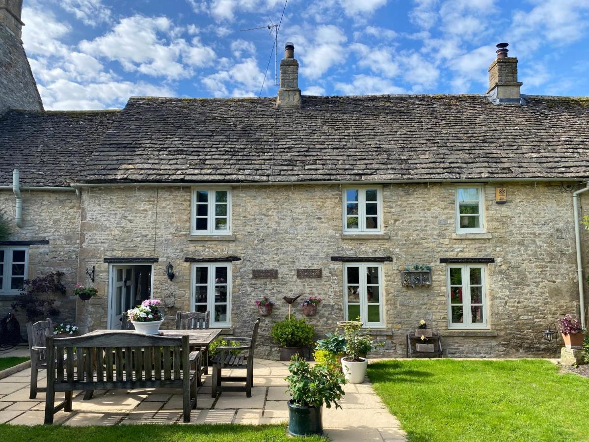 Newmans Cottage Burford Exterior photo